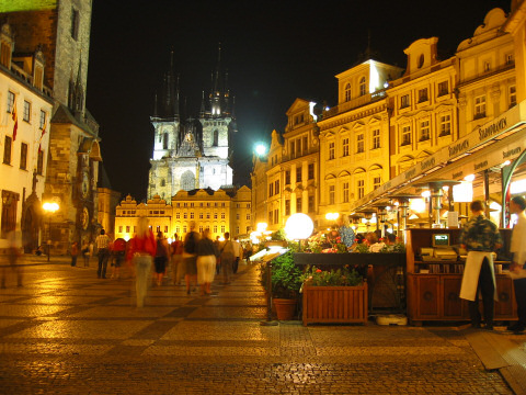 Old Town Marketplace and the Tyn Chuch